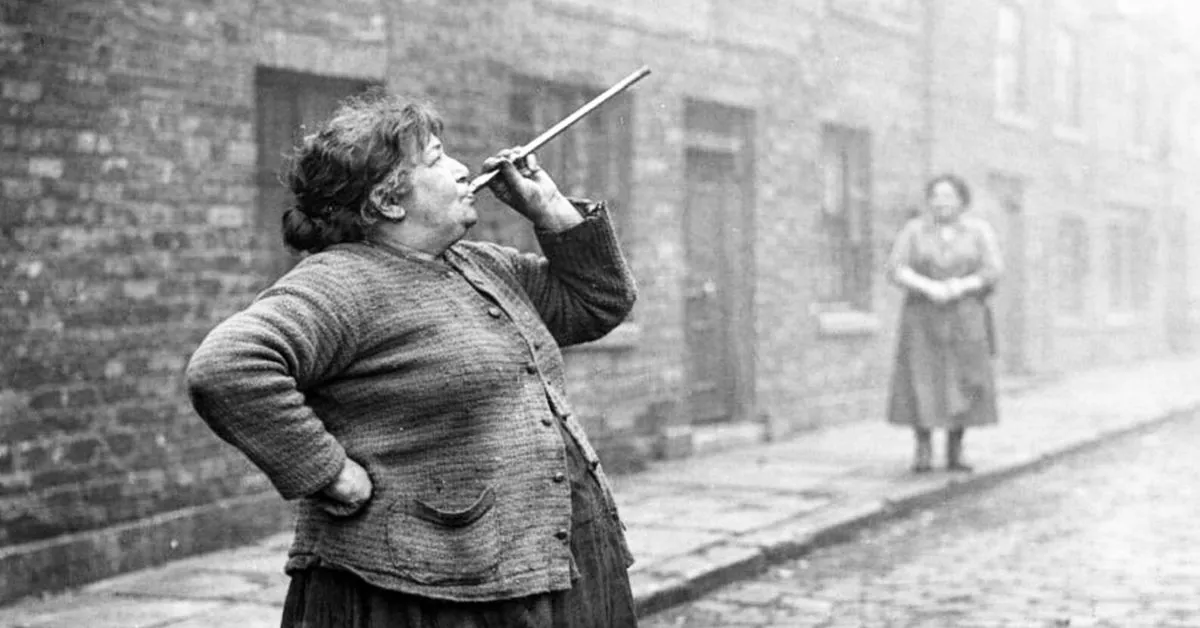 Mary Smith strzela grochem w okno