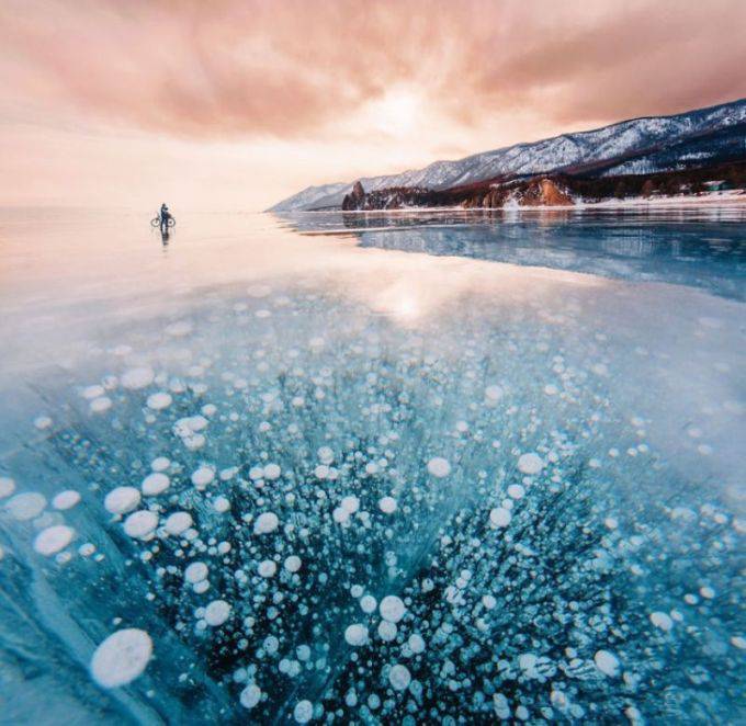 Jezioro Bajkał - Te lodowate głębiny skrywają wiele tajemnic