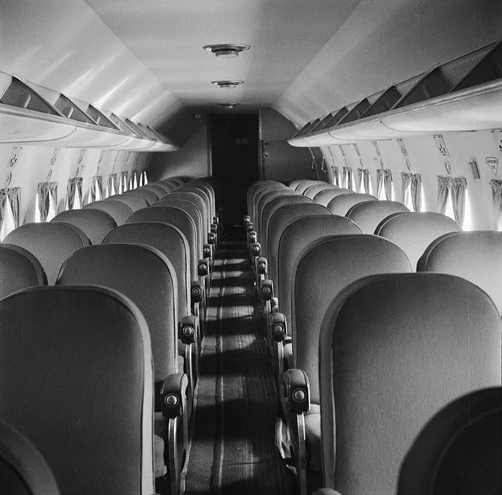 Douglas DC-4 - Kabina pasażerska