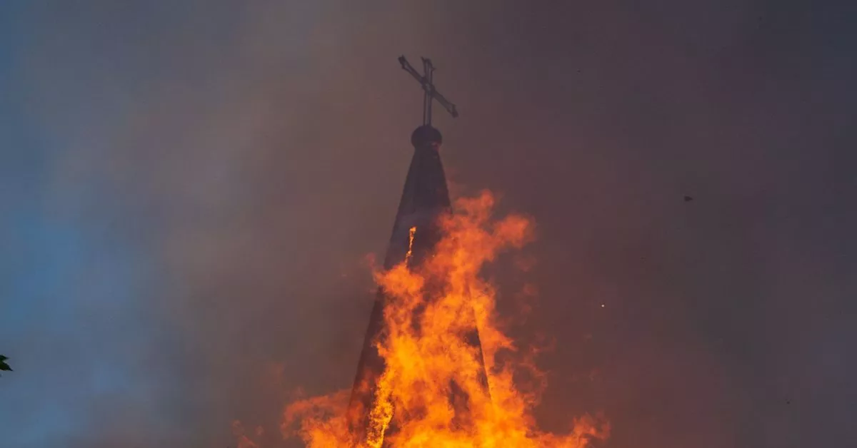 Płonący kościół