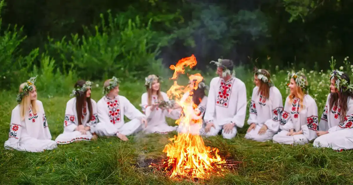 Słowiańskie rytuały - Słowianki skakały przez ogień