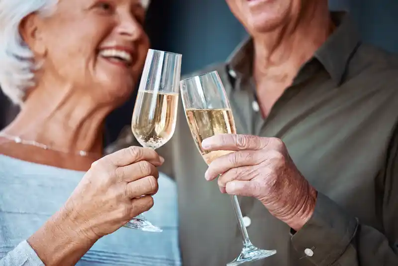 Seniorzy uzależnieni od alkoholu