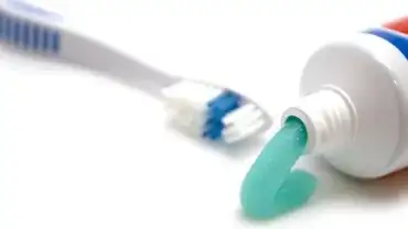 Szkodliwa pasta do zębów