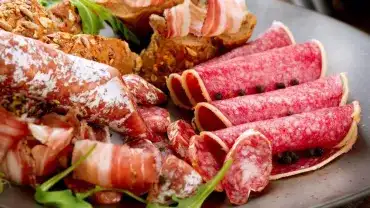 Niezdrowe jedzenie, które może powodować raka