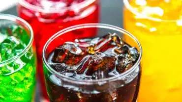 Niezdrowe napoje gazowane