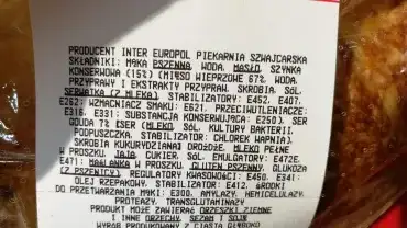 Rogal z szynką z Auchan