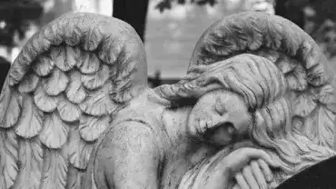 Przesądy związane z cmentarzem