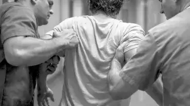 Nieludzka siła u pacjentów psychiatrycznych - Skąd się bierze?